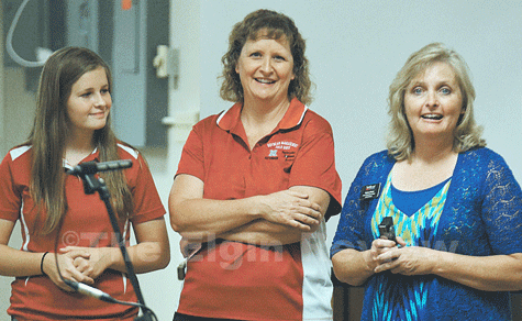 Elgin FFA President Marie Meis (l), her mother Anne Meis (c) and Northeast Community College Dean of Agriculture, Math & Science Corinne Morris (r). The Elgin Review