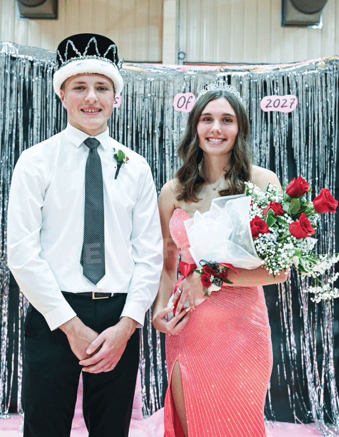 EHS Homecoming King Queen 9431 4 col cmyk.web