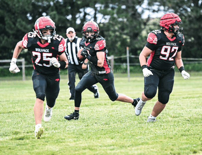 EPPJ Wolfpack fb vs Burwell 6328.web