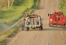 Quick actions by neighbors prevent fire from spreading