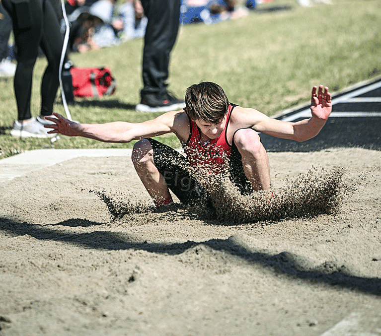 eppj evin track 4 col cmyk.web