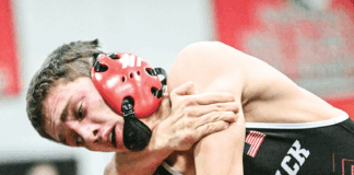 Veik reigns as 165 pound champ